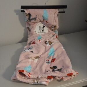 Cute, Cuddly Pink Dog Print Fleece Throw - 60x70"  NWT